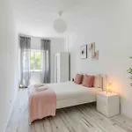 Lovely 3-bedroom W/ Free Parking On Premises * Queluz
